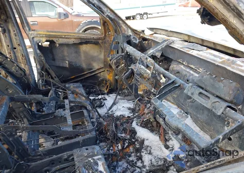 2018 Ram 2500 Tradesman 4X4 6'4 Box from USA, damaged, VIN 3C6UR5CJ8JG105673